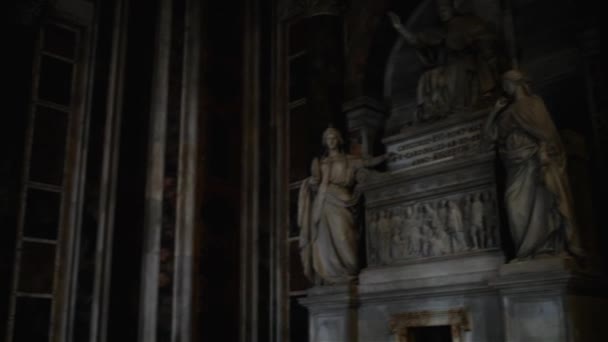 ROME, ITALIE - 24 JANVIER 2015 : La basilique pontificale Saint-Pierre au Vatican, ou simplement la basilique Saint-Pierre, est une église de la Renaissance italienne dans la Cité du Vatican, l'enclave papale dans la ville de Rome . — Video