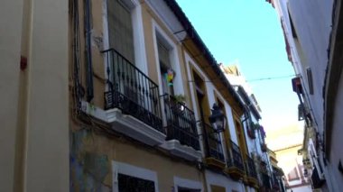 Cordoba, Endülüs, İspanya San Francisco Caddesi'nde binalar