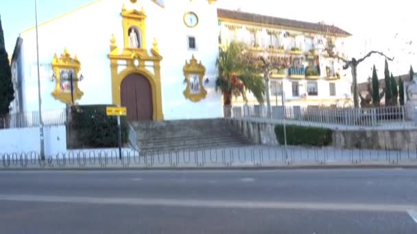 St Joseph Kilisesi ve kutsal ruh Fray Albino mahallede Plaza Santa Teresa şehir Kurtuba içinde Andalusia, (İspanya), Bina bucak olduğunu. Kilise Şapel, Campo de la Verdad gerçekleşir. — Stok video