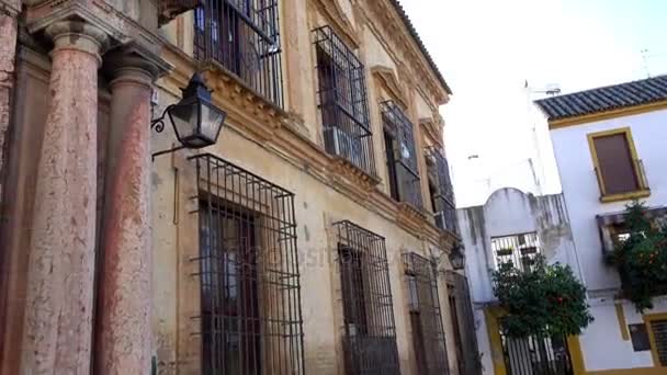 Gebäude auf der Plaza Vicconde de Miranda in Cordoba, Andalusien, Spanien — Stockvideo