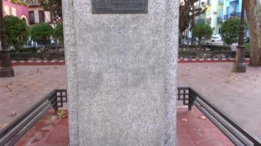 Nino Ricardo, flamenko gitaristi heykeli. Plaza Cristo Burgos Seville, Endülüs, İspanya.