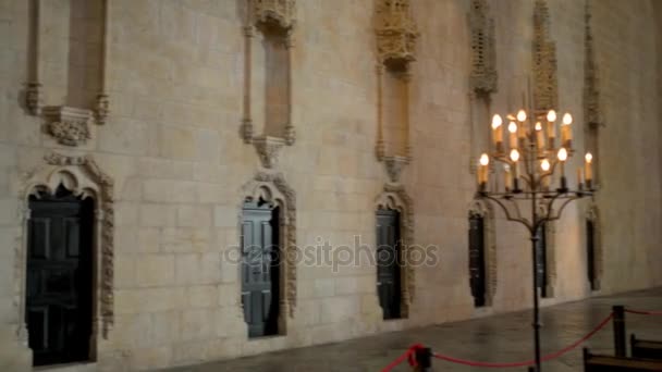 Lisbon, Portekiz - Mart 27 2016: Jeronimos Monastery veya Hieronymites Manastırı, manastır, sipariş, Aziz Jerome Belem, Lizbon Belediyesi, Portekiz bucak Tagus Nehri yakınında olduğunu. — Stok video