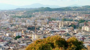 Malaga Panoraması. Malaga özerk topluluk Andalusia, İspanya iline bağlı bölge. Avrupa'nın en büyük şehir, Costa del Sol Akdeniz üzerinde yatıyor.