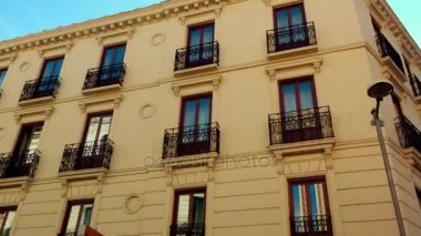 Calle Recogidas Granada şehrinde Sant Antonio kilise. Sierra Nevada Dağları, Beiro, Darro, Genil ve Monachil nehirler üzerinde ayak, otonom Endülüs, İspanya, şehirde bulunan Granada olduğunu.