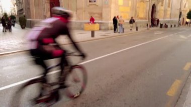 Calle Recogidas Granada şehrinde Sant Antonio kilise. Sierra Nevada Dağları, Beiro, Darro, Genil ve Monachil nehirler üzerinde ayak, otonom Endülüs, İspanya, şehirde bulunan Granada olduğunu.