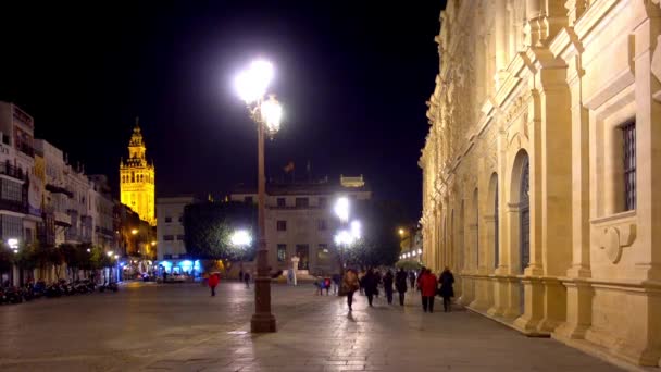 Sevilla City Council är en av fyra offentliga förvaltningar i staden Sevilla, tillsammans med allmänna Administration av staten för Spanien, Junta de Andalucia och Diputacion de Sevilla. — Stockvideo