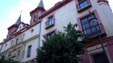 Collegiate Kilisesi ilahi Salvador Seville, Endülüs, İspanya Katolik tapınağıdır. 18. yüzyıl başında geçerli bina tamamlandı.