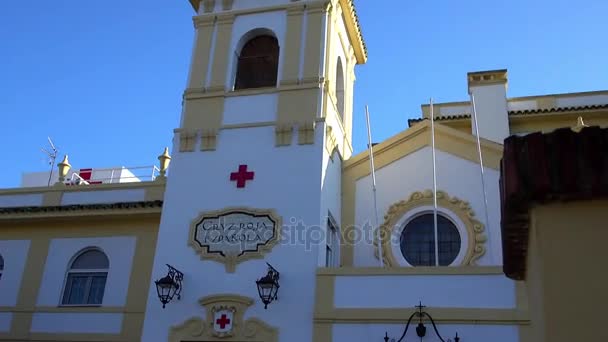 Spaanse Rode Kruis - ziekenhuis van Cordoba. Cordoba is een stad in Andalusië, Spanje. — Stockvideo