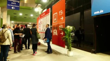 IFA, Berlin - 5 Eylül 2016: Giriş için Uluslararası Radyo Sergisi Berlin, Almanya.