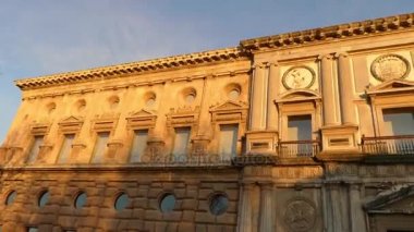 V. Charles Sarayı Rönesans binada Granada, Andalusia, Güney İspanya, üstünde tepe-in tepe Assabica, Alhambra Nasrid sur içinde yer alan var. Bina 1957 kadar roofless durdu.