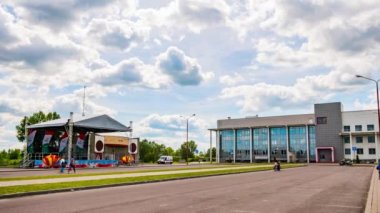 Brest, Belarus - 27 Mayıs 2017: Brest Bisiklet Festivali Uluslararası. Motosiklet binme Konuklar.