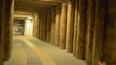 Küçük kız tuz madeni. Wieliczka Salt kasaba Wieliczka güney Polonya'da bulunan Mine Krakow Büyükşehir alanı içinde yatıyor. 13. yüzyılda açık.