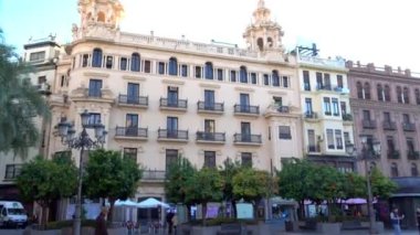 Plaza de Las Tendillas Cordoba heykel büyük Kaptan. Meydanı ana ticari caddeleri Cruz Conde ve Gondomar sokaklarında gibi bağlayıcı olarak hizmet vererek şehir, Cordova içinde (İspanya) bulunmaktadır