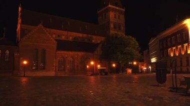 Evangelist Lutheran Katedrali, Riga, Letonya Riga Katedrali (Rigas Doms) olduğunu. Tüm şehrin antik kiliseler gibi bu onun fırıldak için bilinmektedir. Kilise yaygın Dome Cathedral denir.