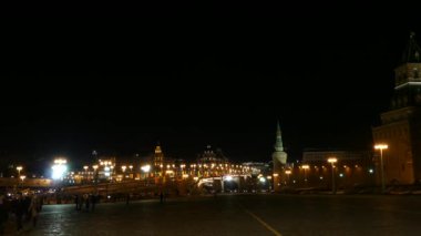 Moskova Nehri, Moskova, Rusya, Moskova Kremlin doğusunda yayılan beton kemer köprü Bolshoy Moskvoretsky köprüdür. Zamoskvorechye Bolshaya Ordynka Caddesi ile Kızıl Meydan Köprüsü bağlar.