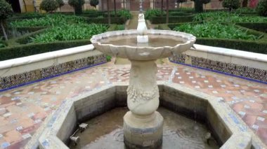 Sevilla, İspanya, daimi ikamet Medinaceli Dukes, Rönesans İtalyan ve Mudéjar stilleri, prototip Endülüs Sarayı'nın Endülüs sarayda La Casa de Pilatos (Pilate ev) olduğunu.