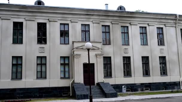 Nouveau château à Hrodna, Biélorussie est palais royal d'Auguste III de Pologne et Stanislaw Août Poniatowski où le célèbre Grodno Sejm a eu lieu en 1793 . — Video