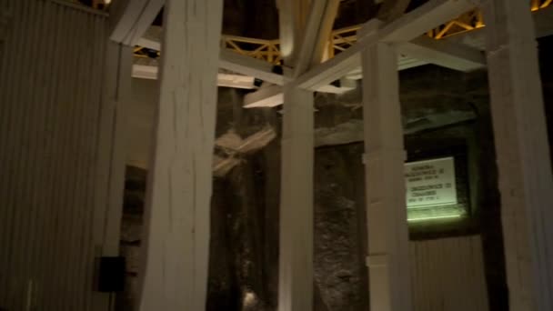 Wieliczka, Lengyelország - 4 2016. január: Wieliczka sóbánya, található a város a Wieliczka Lengyelországban, fekszik Krakkó nagyvárosi terület. — Stock videók