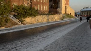 Wawel müstahkem bir mimari kompleks, Krakow, Polonya Vistula Nehri'nin sol yakasında inşa var. Kraliyet Sarayı ve (Bu Bazilikası St Stanislaw ve St Waclaw Wawel Katedrali).