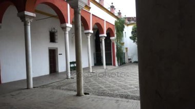 Sevilla, İspanya, daimi ikamet Medinaceli Dukes, Rönesans İtalyan ve Mudéjar stilleri, prototip Endülüs Sarayı'nın Endülüs sarayda La Casa de Pilatos (Pilate ev) olduğunu.