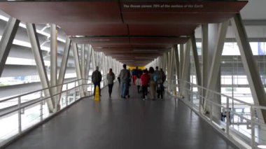 Lisbon, Portekiz - Mart 28 2016: Lizbon, Portekiz bir oceanarium Lisbon Oceanarium olduğunu. Parque das sergi alanlarına Expo 98 için yapıldı Nacoes yer alır.