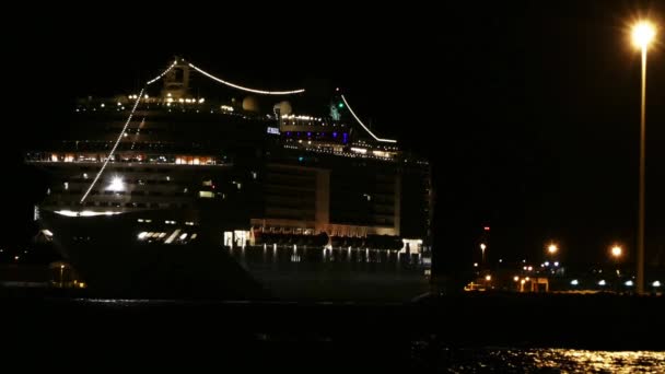 Large passenger liner to Palma Mallorca at night. Balearic Islands, Spain. — Stock Video