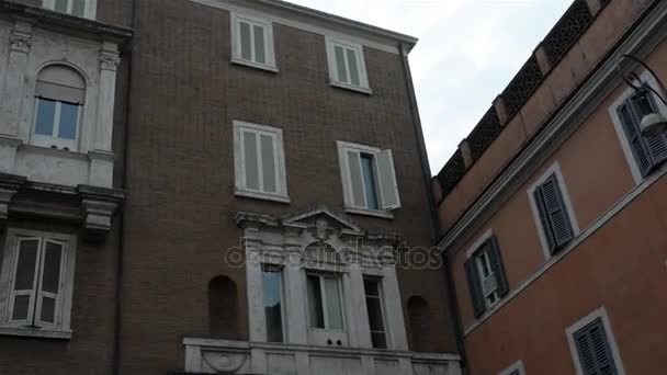 Oostelijke apsis van San Martino ai Monti, Rome, Italië. San Martino ai Monti, officieel bekend als St. Sylvester en Martin in Bergen, is een kleine basiliek in Rome, Italië, in de buurt Rione Monti. — Stockvideo