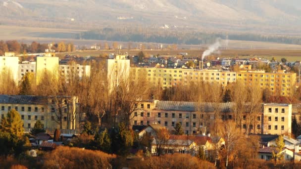 Poprad-Siedlungen in der Slowakei im Herbst. — Stockvideo