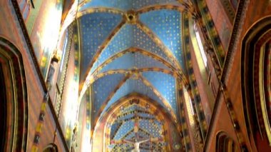 Krakow, Polonya - 9 Ocak 2016: Kilise Our Lady kabul cennet (Saint Mary Kilisesi) tuğla Gotik Kilisesi Main Market Square, Krakow, Polonya için bitişik olduğunu.