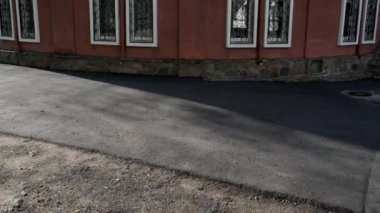 Kilise aziz Simon ve Elena Kızıl kilise olarak da bilinen Roma Katolik Kilisesi, Minsk, Belarus bağımsızlık Meydanı var. Tomasz Pajzderski ve Wladyslaw Marconi mimarlar tarafından tasarlanmıştır.