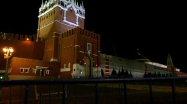İşçinin (kurtarıcı) Kulesi, ana Moskova Kremlin, Kızıl Meydan, Moscow, Rusya Federasyonu bakan Doğu duvarı üzerindeki aracılığıyla-geçiş ile kulesidir.