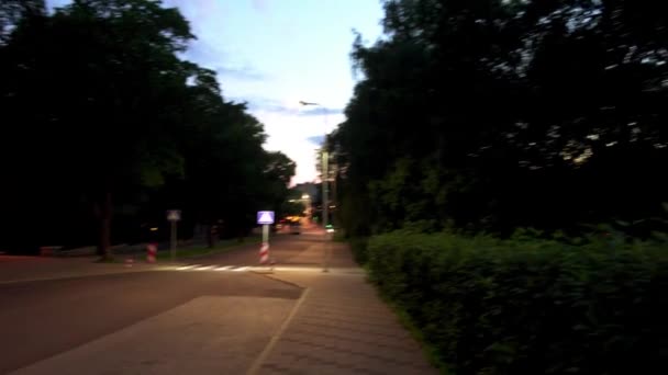 Hermann csúcsán vagy magas Hermann torony a Toompea Castle, a Toompea dombon, Tallinn, Észtország fővárosa. Torony áll tíz belső padló és megtekintés platform tetején. — Stock videók