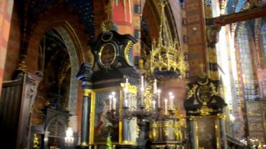 Krakow, Polonya - 9 Ocak 2016: Kilise Our Lady kabul cennet (Saint Mary Kilisesi) tuğla Gotik Kilisesi Main Market Square, Krakow, Polonya için bitişik olduğunu.