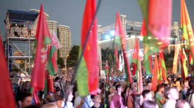 Minsk, Beyaz Rusya - 3 Temmuz 2015: Beyaz Rusya Bağımsızlık günü onuruna kutlama konseri. Minsk, crossroads Belarusça büyük yurtsever War Museum yakınındaki..