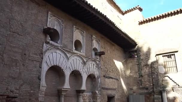 Alcazar bahçeleri. Kraliyet sarayıdır orijinal Endülüs Müslüman kralları tarafından Gelişmiş Seville, Endülüs, İspanya, Alcazar Seville. — Stok video