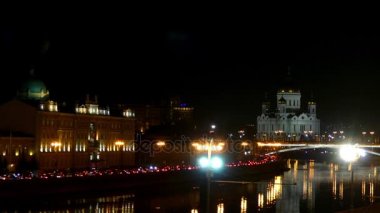 Kurtarıcı İsa Katedrali Rus Ortodoks katedrali, Moskova, Rusya, birkaç yüz metre güneybatısında Kremlin'in Moskva Nehri'nin Kuzey yakasında var. Dünyada en yüksek Ortodoks kilise o.