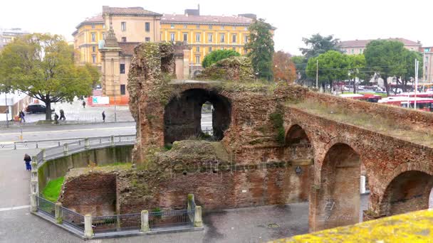 Bolonia, Región Emilia-Romaña, Norte de Italia: Rocca Galliera en Piazza XX Settembre cerca del Parque Montagnola . — Vídeos de Stock