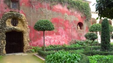 Sevilla, İspanya, daimi ikamet Medinaceli Dukes, Rönesans İtalyan ve Mudéjar stilleri, prototip Endülüs Sarayı'nın Endülüs sarayda La Casa de Pilatos (Pilate ev) olduğunu.