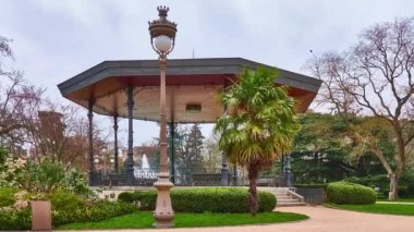 Grand Rond ya da Boulingrin (Bowling Green) Fransa 'nın Toulouse kentinde bulunan bir halk bahçesi. Çapı dört büyük koridor, Jules-Guesde, Francois-Verdier, Paul-Sabatier ve Frederic-Mistral..