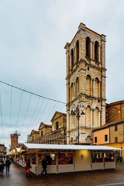 Ferrara Itália Novembro 2016 Mercado Perto Bell Tower Cathedral Basílica — Fotografia de Stock