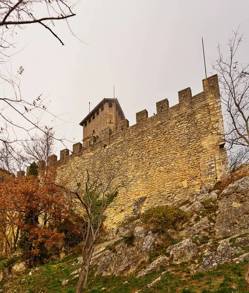 Fortaleza Guaita Mais Antiga Das Três Torres Construídas Monte Titano — Fotografia de Stock