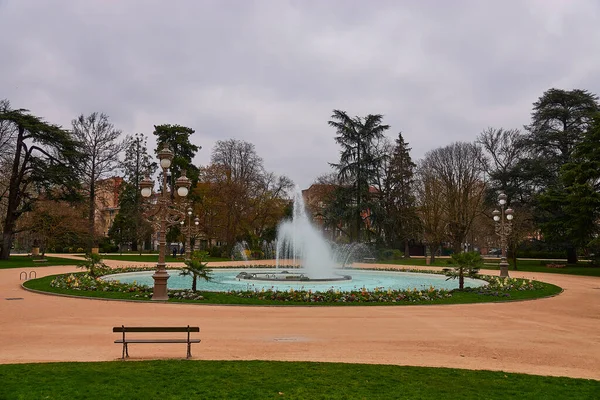 Grand Rond Eller Boulingrin Bowling Green Allmän Trädgård Toulouse Frankrike — Stockfoto