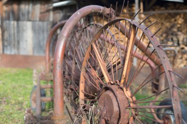 Mekanik tırmık açık