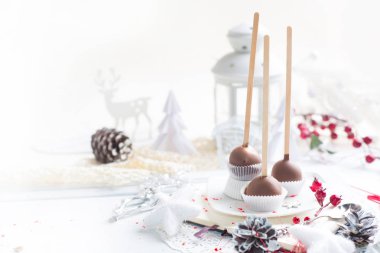 Çikolatalı kek çıkar