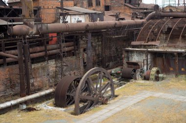 Eski fabrika inşaatı