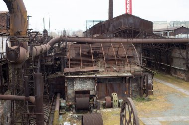 Eski fabrika inşaatı