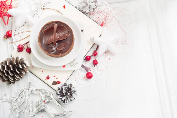 Hermosa tarta de chocolate —  Fotos de Stock