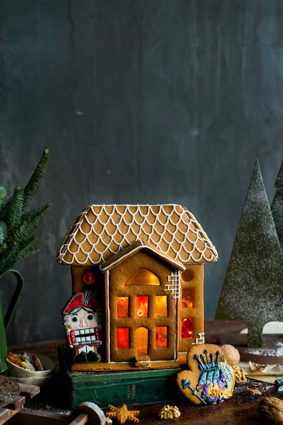 Beautiful background with gingerbread house — Stock Photo, Image