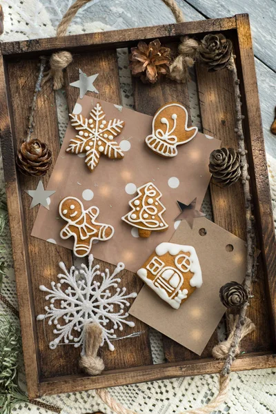 Mézeskalács Cookie Kat Modern Élelmiszer Csendélet Karácsonyi Üdvözlőlap Ünnep Rusztikus — Stock Fotó