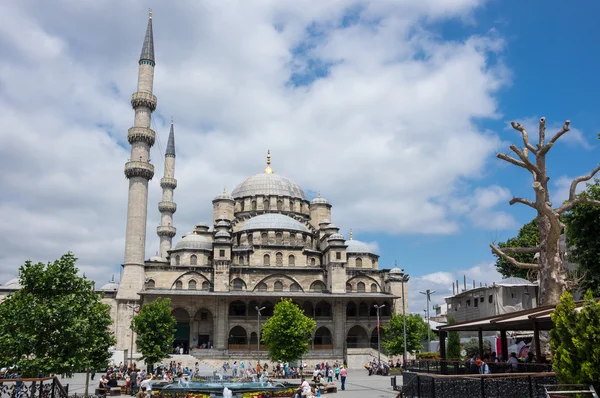 Die yeni cami (neue Moschee) in Istanbul, Türkei — Stockfoto